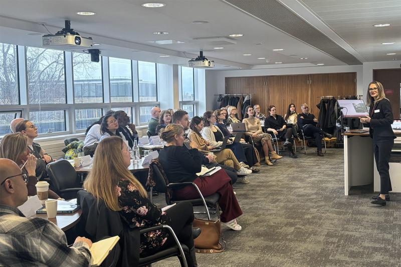 Agnessa introducing the breakfast briefing: Introducing systems thinking for business